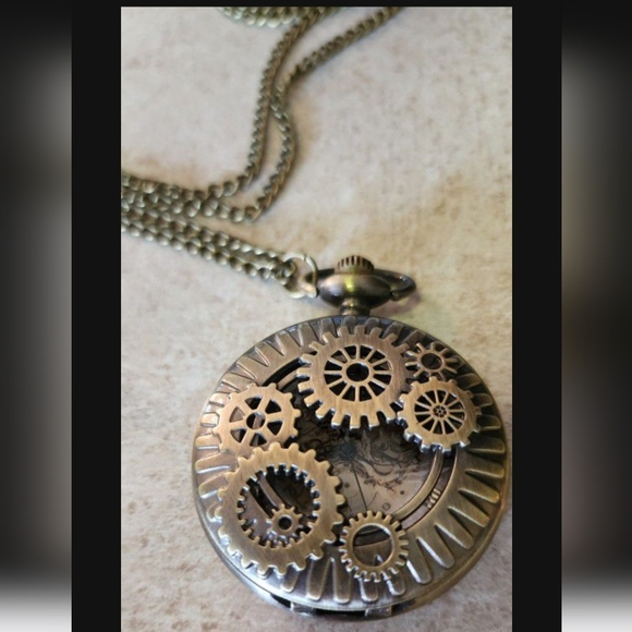 Brand New Steampunk gears quartz pocket watch - Picture 2 of 4